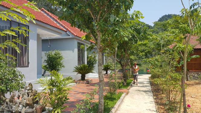 Mảnh đất trước đây Hồ Khanh trồng khoai chống đói thì nay đã là nơi nghỉ dưỡng cho du khách nước ngoài.