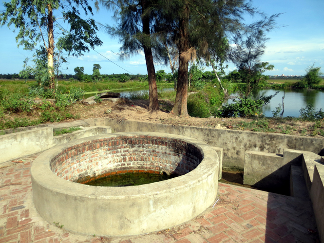 Lộc Ninh (TP.Đồng Hới) có nhiều giếng cổ, nước trong mát quanh năm.