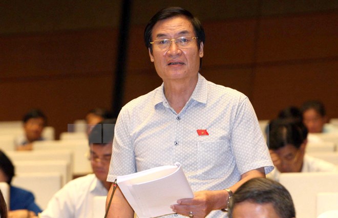 Đại biểu Quốc hội tỉnh Nam Định Vũ Xuân Trường phát biểu ý kiến thảo luận về dự án Bộ Luật Tố tụng Hình sự (sửa đổi). (Ảnh: Phương Hoa/TTXVN)