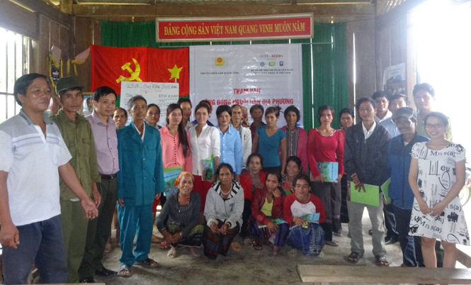 Thực hành tham vấn cộng đồng người dân địa phương tại bản Cổ Tràng, Quảng Ninh.