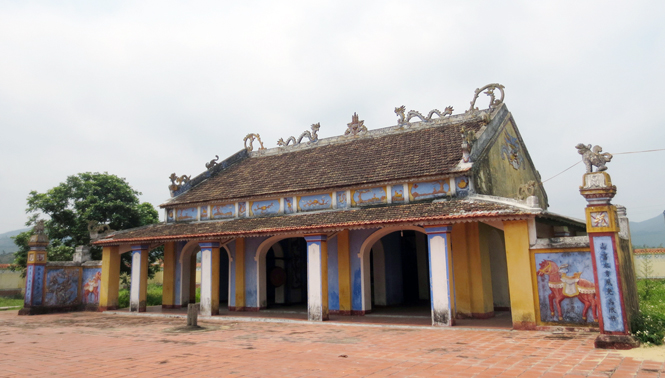  Nét cổ kính của đình làng Minh Lệ.