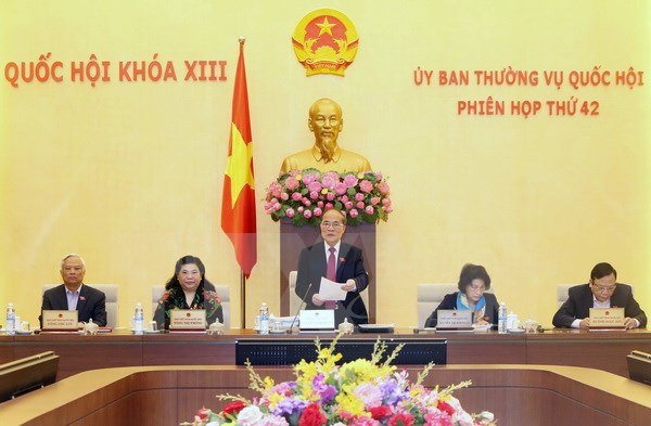 Chủ tịch Quốc hội Nguyễn Sinh Hùng phát biểu khai mạc Phiên họp thứ 42 của Ủy ban Thường vụ Quốc hội. (Ảnh: Nhan Sáng/TTXVN)