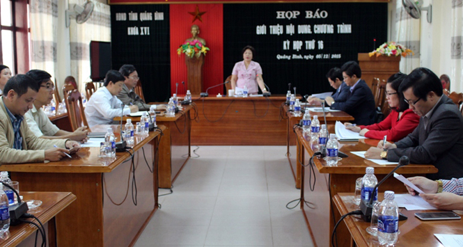 Đồng chí Nguyễn Thị Thanh Hương, Ủy viên Ban Thường vụ Tỉnh ủy, Phó Chủ tịch HĐND tỉnh phát biểu kết luận buổi họp báo.