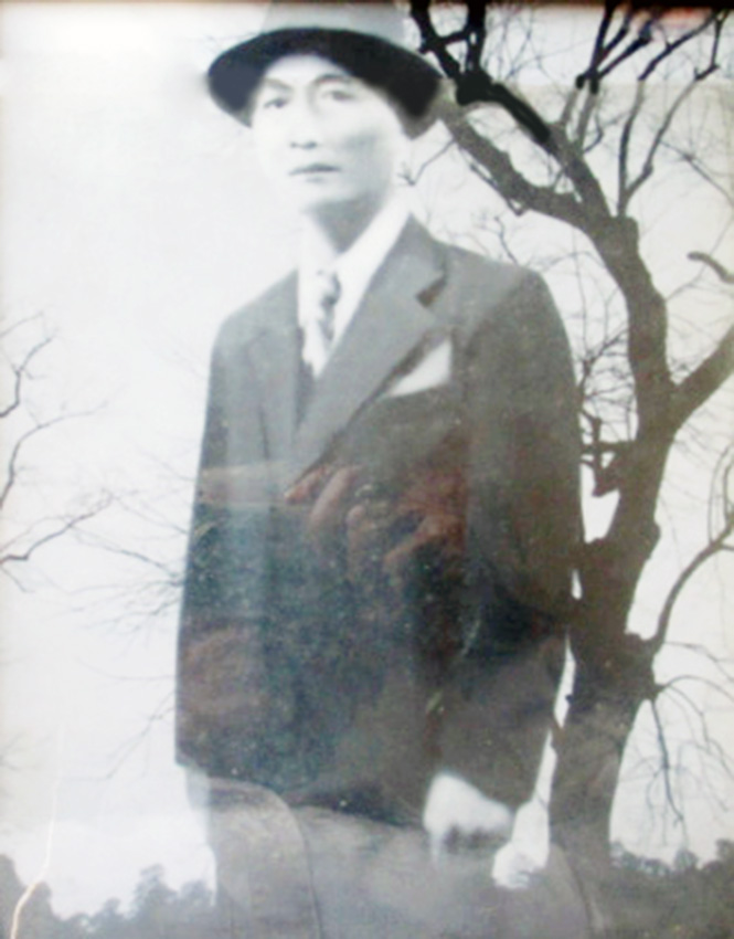 Bức ảnh chân dung của ông Trương Thạc tại dinh Gia Long (Algérie) năm 1942.