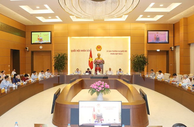 Chủ tịch Quốc hội Nguyễn Thị Kim Ngân chủ trì phiên họp thứ hai của Ủy ban Thường vụ Quốc hội khóa XIV. (Ảnh: Trọng Đức/TTXVN)