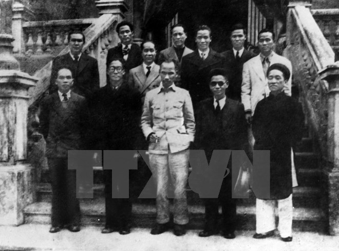 Chính phủ lâm thời Việt Nam Dân chủ Cộng hoà ra mắt sau khi Cách mạng Tháng Tám thành công. (Nguồn: TTXVN)