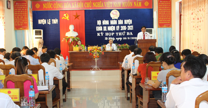 Quang cảnh kỳ họp.