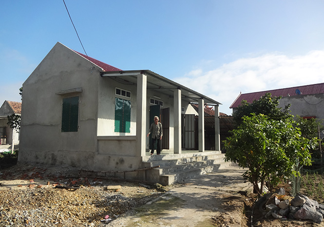 Từ nguồn Quỹ “Vì người nghèo”, nhiều hộ nghèo trên địa bàn huyện Quảng Ninh đã được sống trong những căn nhà đại đoàn kết ấm áp.