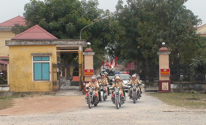 Công an thị xã Ba Đồn Ra quân bảo đảm trật tự an toàn giao thông trên địa bàn.