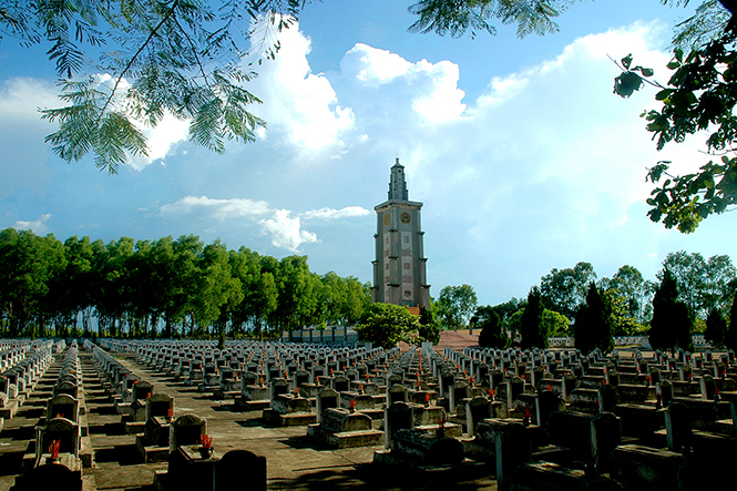  Một góc nghĩa trang Mai Thủy.