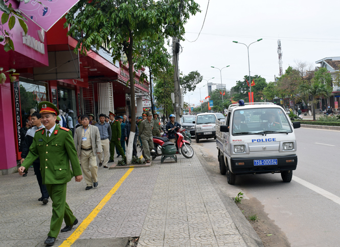 Thành phố Đồng Hới ra quân, mở đợt cao điểm chỉnh trang, lập lại trật tự đô thị, trật tự công cộng.