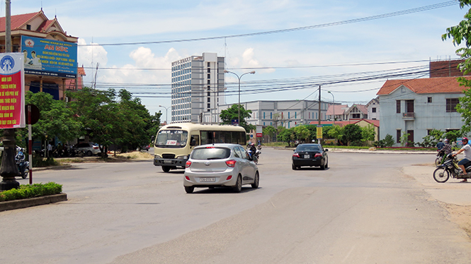 Cử tri Đồng Hới đề nghị đầu tư xây dựng vòng xuyến, lắp đặt đèn tín hiệu giao thông tại ngã 5 đường Nguyễn Hữu Cảnh, Tố Hữu, Phong Nha-đối diện Công an 113.