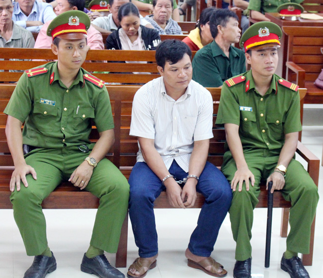 Nguyễn Ngọc Sơn tại phiên tòa.