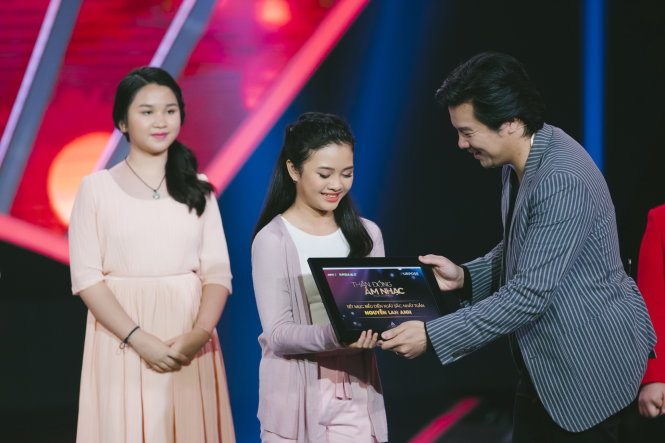  Bé Lan Anh được chọn là thí sinh có Tiết mục xuất sắc nhất trong tập 4