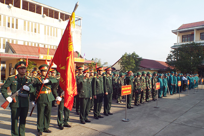 LLVT huyện Tuyên Hóa trong ngày lễ ra quân huấn luyện năm 2017.