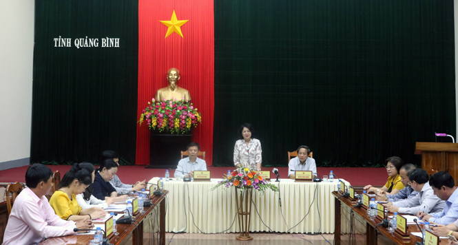 Đồng chí Đặng Thị Ngọc Thịnh, Uỷ viên Trung ương Đảng, Phó Chủ tịch nước phát biểu tại buổi làm việc với tại tỉnh ta.