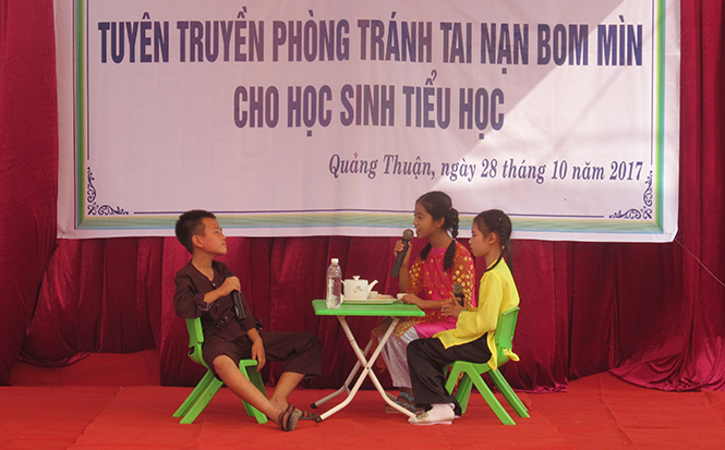  Phần thi tiểu phẩm của Trường tiểu học Quảng Thuận.    Ảnh: Trọng Quyền