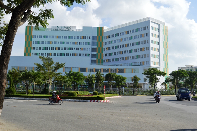 Bệnh viện đa khoa quốc tế Đà Nẵng (Vinmec Đà Nẵng) có vốn đầu tư 1.200 tỷ đồng được khánh thành và đi vào hoạt động ngày 27-9-2017, tham gia phục vụ y tế cho APEC 2017. 
