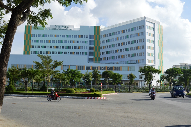 Bệnh viện đa khoa quốc tế Đà Nẵng (Vinmec Đà Nẵng) có vốn đầu tư 1.200 tỷ đồng được khánh thành và đi vào hoạt động ngày 27-9-2017, tham gia phục vụ y tế cho APEC 2017.