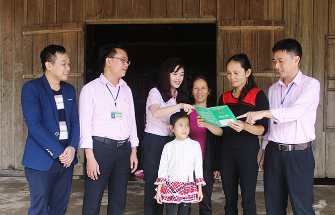 Công đoàn NHCSXH Chi nhánh tỉnh Quảng Bình tích cực chăm lo đời sống người lao động.