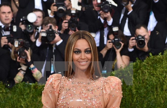 Nữ ca sỹ Beyonce tại Dạ tiệc gây quỹ cho Việt bảo tàng nghệ thuật Metropolitan ở New York, Mỹ ngày 2-5-2016. (Nguồn: AFP/TTXVN)