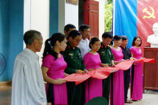 Khánh thành và bàn giao nhà cho gia đình thân nhân liệt sỹ Trương Công Chúng (thị trấn Nông trường Việt Trung, huyện Bố Trạch).