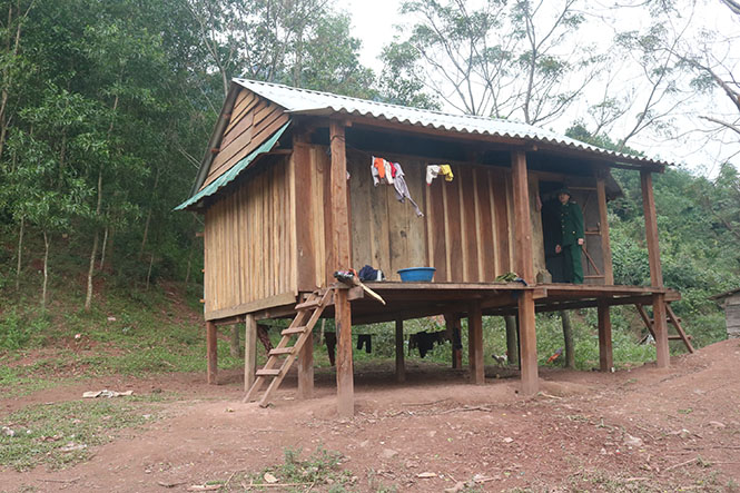 Một ngôi nhà tình nghĩa của BĐBP tỉnh hỗ trợ cho người dân ở bản Ka Ai, xã Dân Hoá, huyện Minh Hoá trong năm 2017.