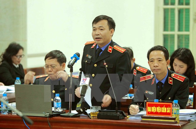 Đại diện Viện kiểm sát nhân dân Thành phố Hà Nội Đào Thịnh Cường trình bày quan điểm đối đáp. (Ảnh: An Đăng/TTXVN)