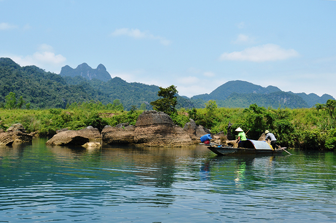 Sông Son mùa xuân về