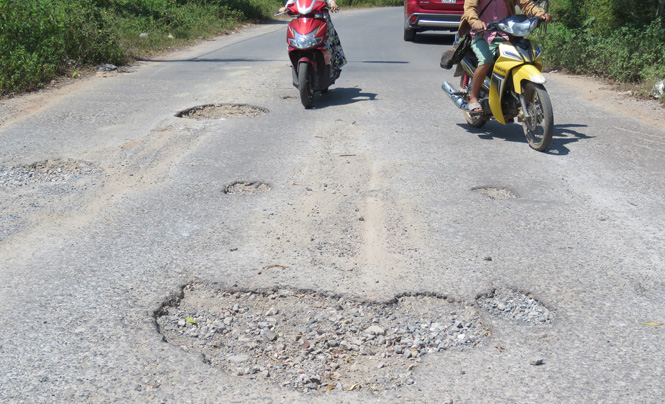 Một tuyến đường bị "lãng quên" duy tu, bảo dưỡng
