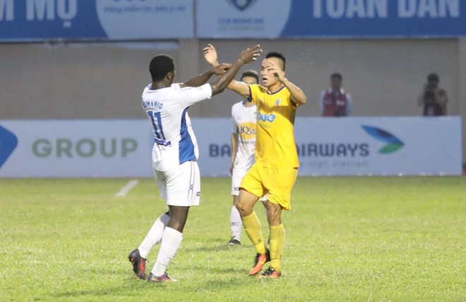 Kết quả vòng 10 V-League: HAGL gây sốc, Hà Nội FC đánh bại SLNA