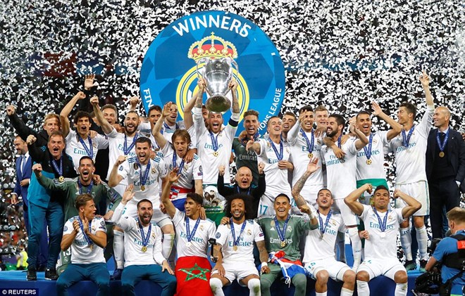 Real Madrid lần thứ ba liên tiếp vô địch Champions League.