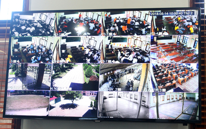 Hệ thống camera giám sát giúp BGH Trường THPT Đào Duy Từ kiểm soát chặt chẽ mọi diễn biến trong nhà trường, một biện pháp hữu hiệu để phòng chống BLHĐ.
