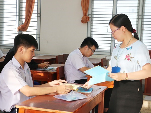 Khởi tố, bắt tạm giam người đưa chìa khóa nơi giữ bài thi ở Hà Giang