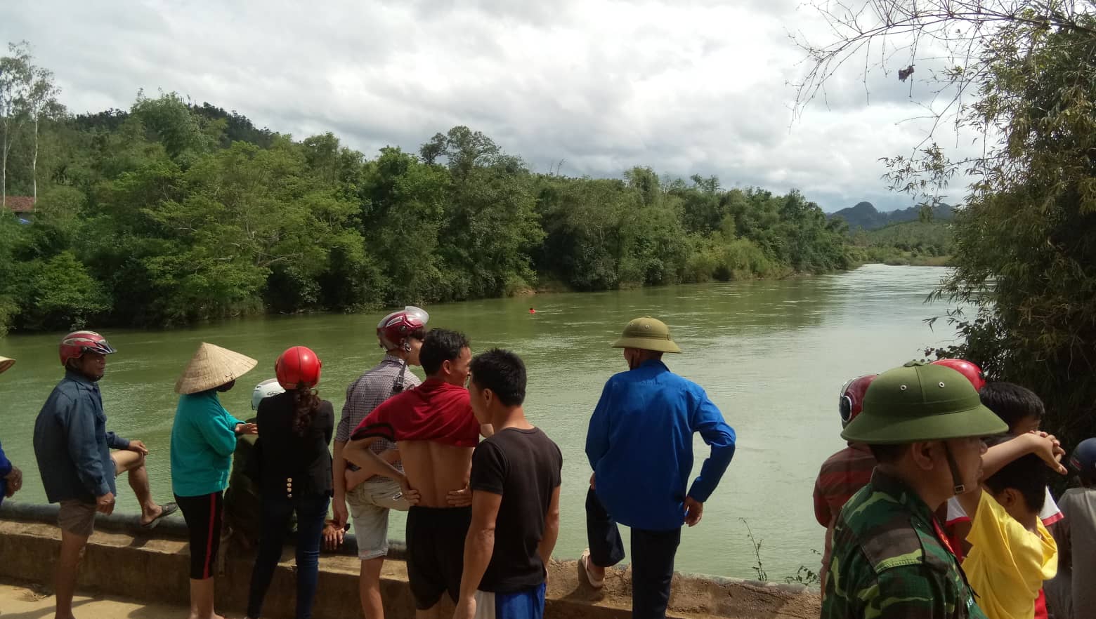 Mất tích khi đang trên đường đi trồng rừng về