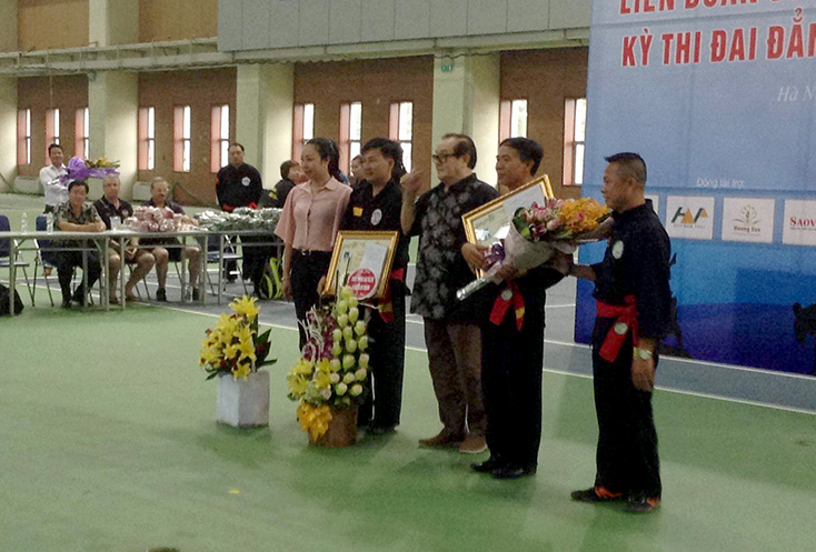 Chủ tịch Hội Võ thuật cổ truyền tỉnh Quảng Bình được phong tặng danh hiệu Đại võ sư quốc gia