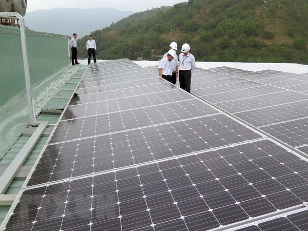 Nhìn lại 1 năm phát triển điện Mặt Trời tại Việt Nam