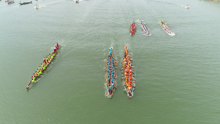 Quảng Ninh tổ chức giải đua thuyền truyền thống trên sông Nhật Lệ