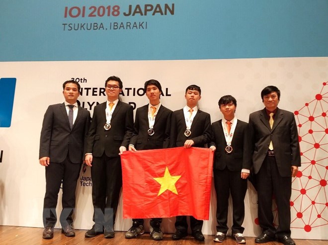 Bốn thí sinh Việt Nam dự thi Olympic Tin học đều giành huy chương