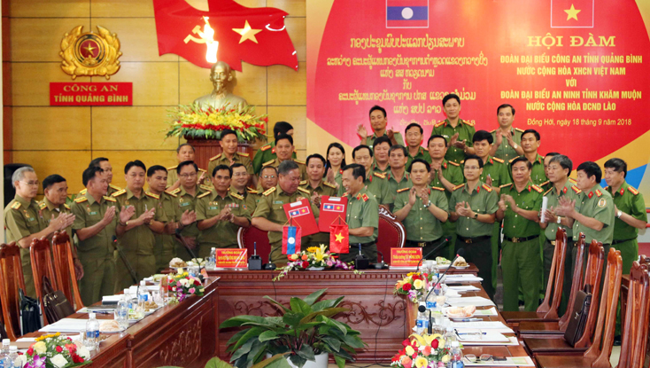 Hội đàm giữa Công an tỉnh Quảng Bình với Đoàn đại biểu An ninh tỉnh Khăm Muộn
