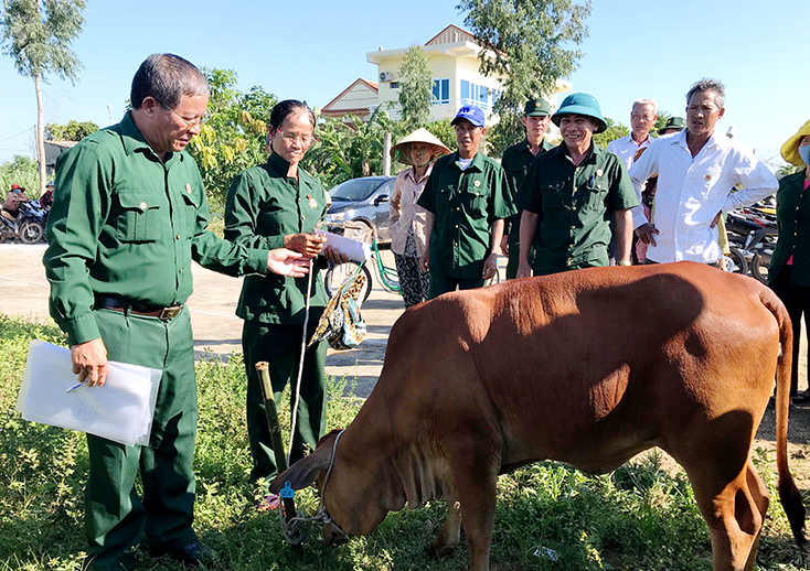 Khởi động đợt cao điểm chung tay "Vì người nghèo" năm 2018