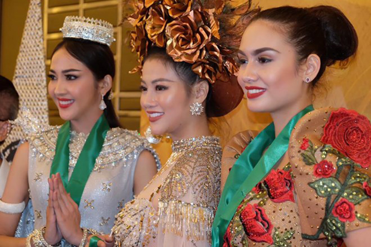 Đại diện Việt Nam thắng phần thi trang phục dân tộc Miss Earth 2018