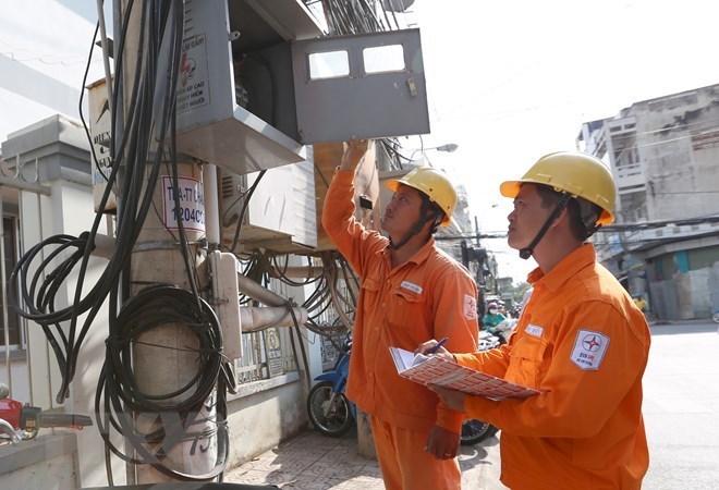 Điều chỉnh giá điện vào thời điểm phù hợp, kiểm soát lạm phát dưới 4%