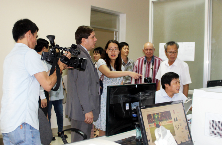 Đoàn công tác Hội Nhà báo Cuba thăm, làm việc tại Quảng Bình