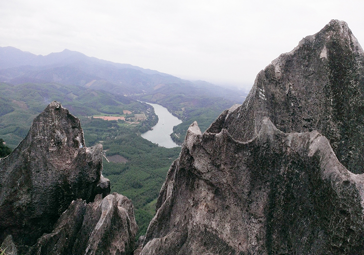 Có một vùng đất lịch sử trong thơ