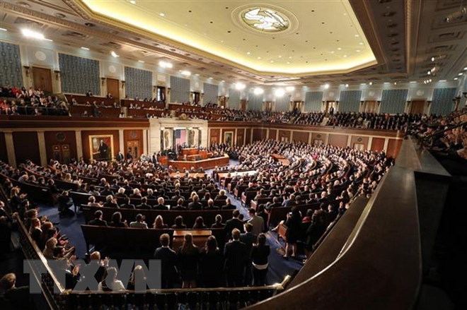 Thượng viện Mỹ phê chuẩn ngân sách tạm thời cho chính phủ