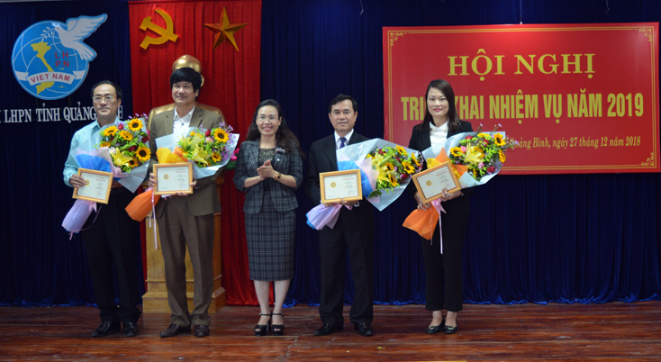 Đẩy mạnh công tác phòng, chống bạo lực đối với phụ nữ và trẻ em