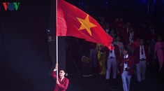 Quốc kỳ Việt Nam tung bay ở Lễ khai mạc SEA Games 30