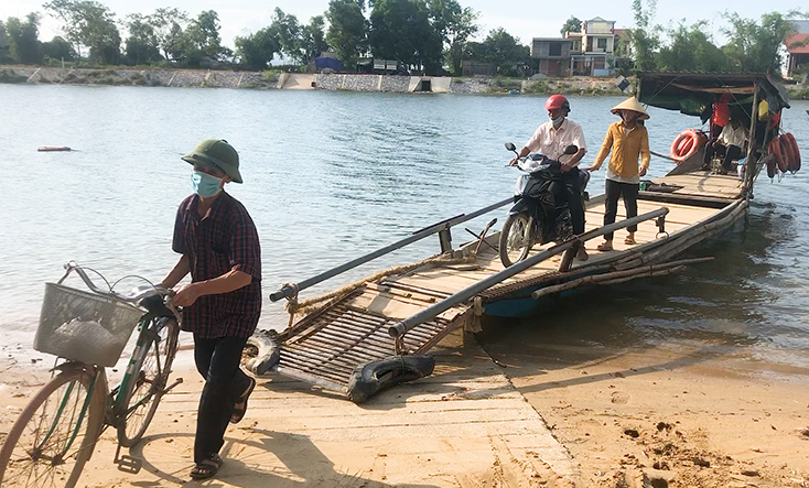 Đừng chủ quan trên những chuyến đò ngang