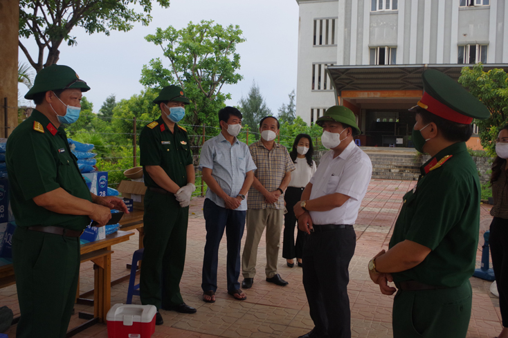 Lãnh đạo TP. Đồng Hới thăm các khu cách ly tập trung